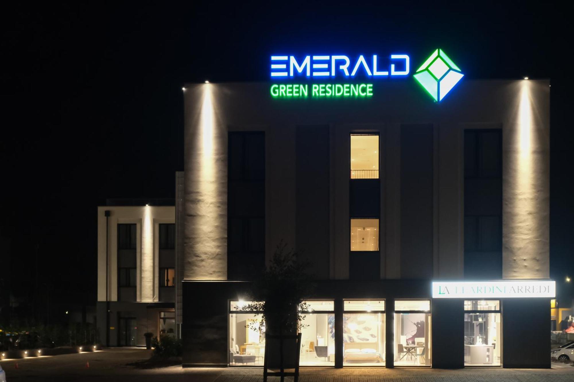 Emerald Green Residence Caldiero Exteriör bild